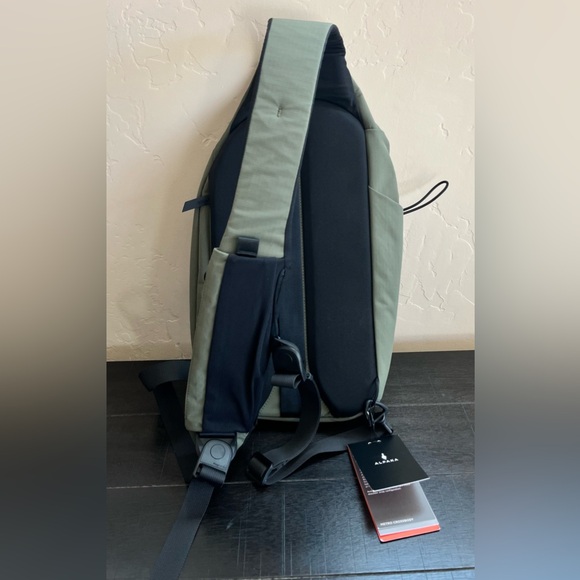 NEW Alpaka Metro Crossbody Left Shoulder 10L Sling Bag Green Axoflux 210D - Picture 5 of 14